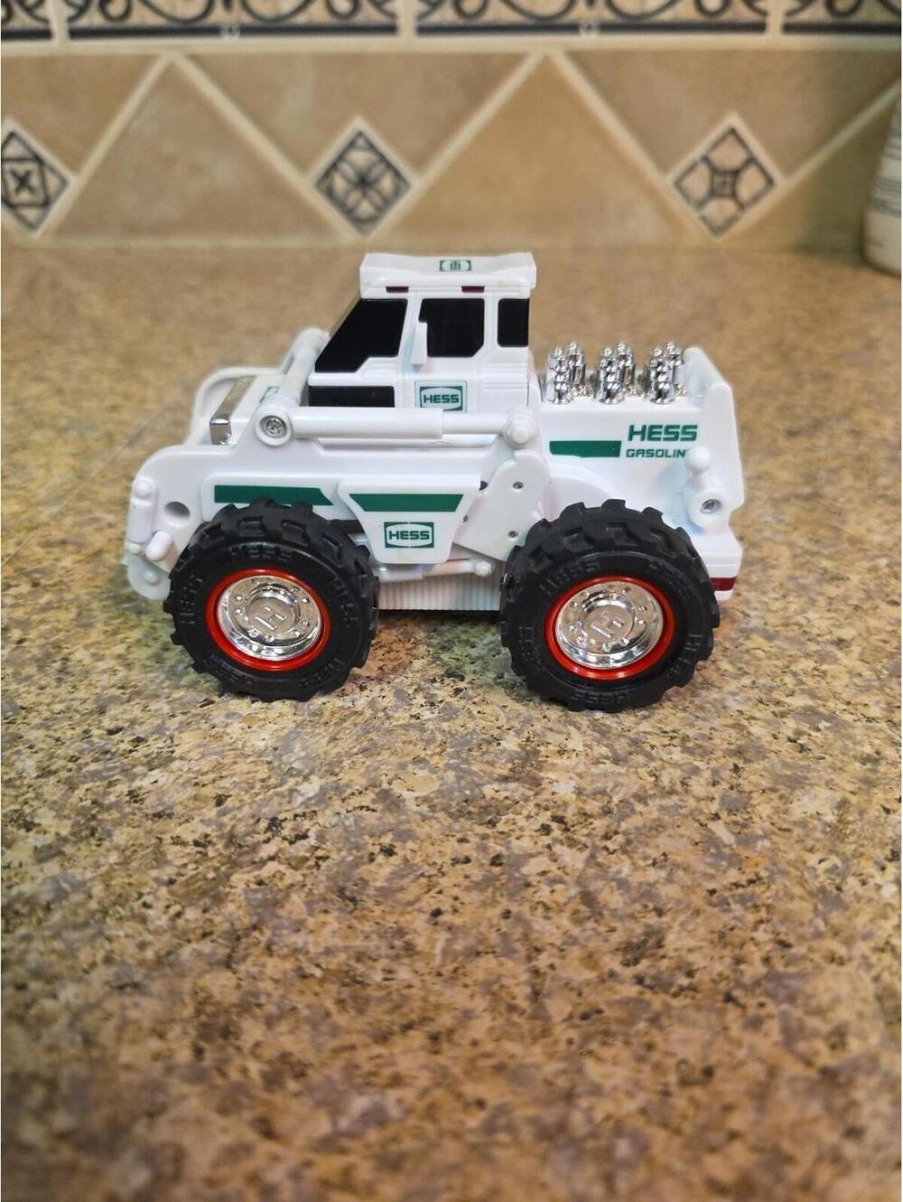 Hess 2008 Front End Loader Motorized Toy Truck With Lights READ DESCRIPTION